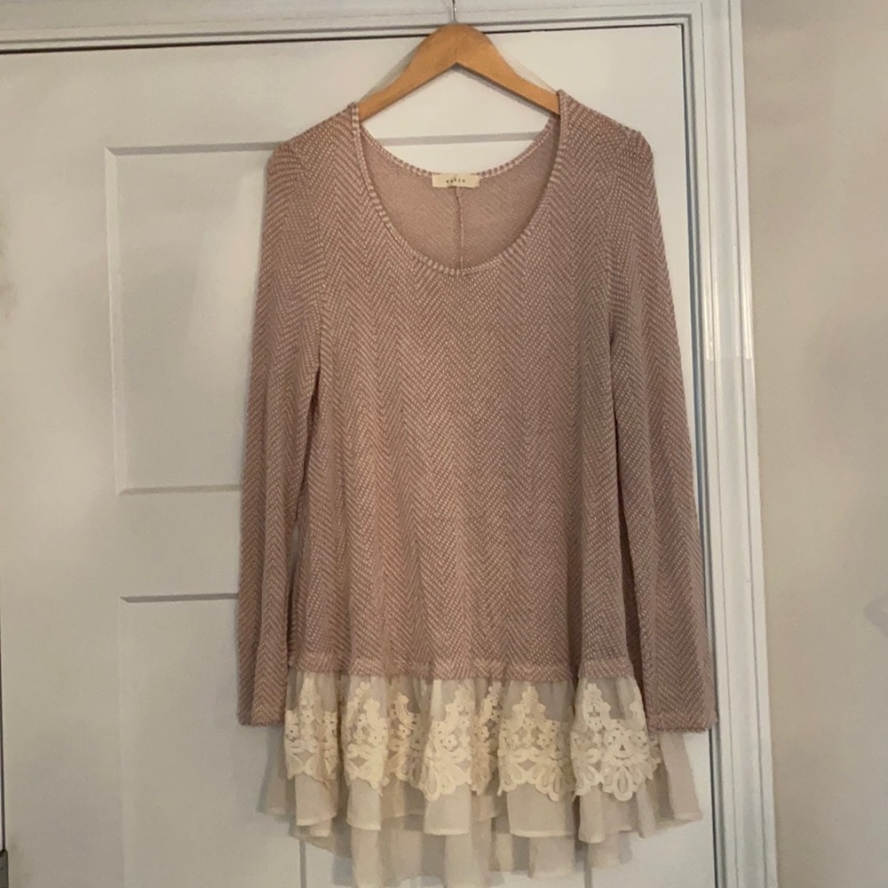 Mauve and Cream Entro Top
